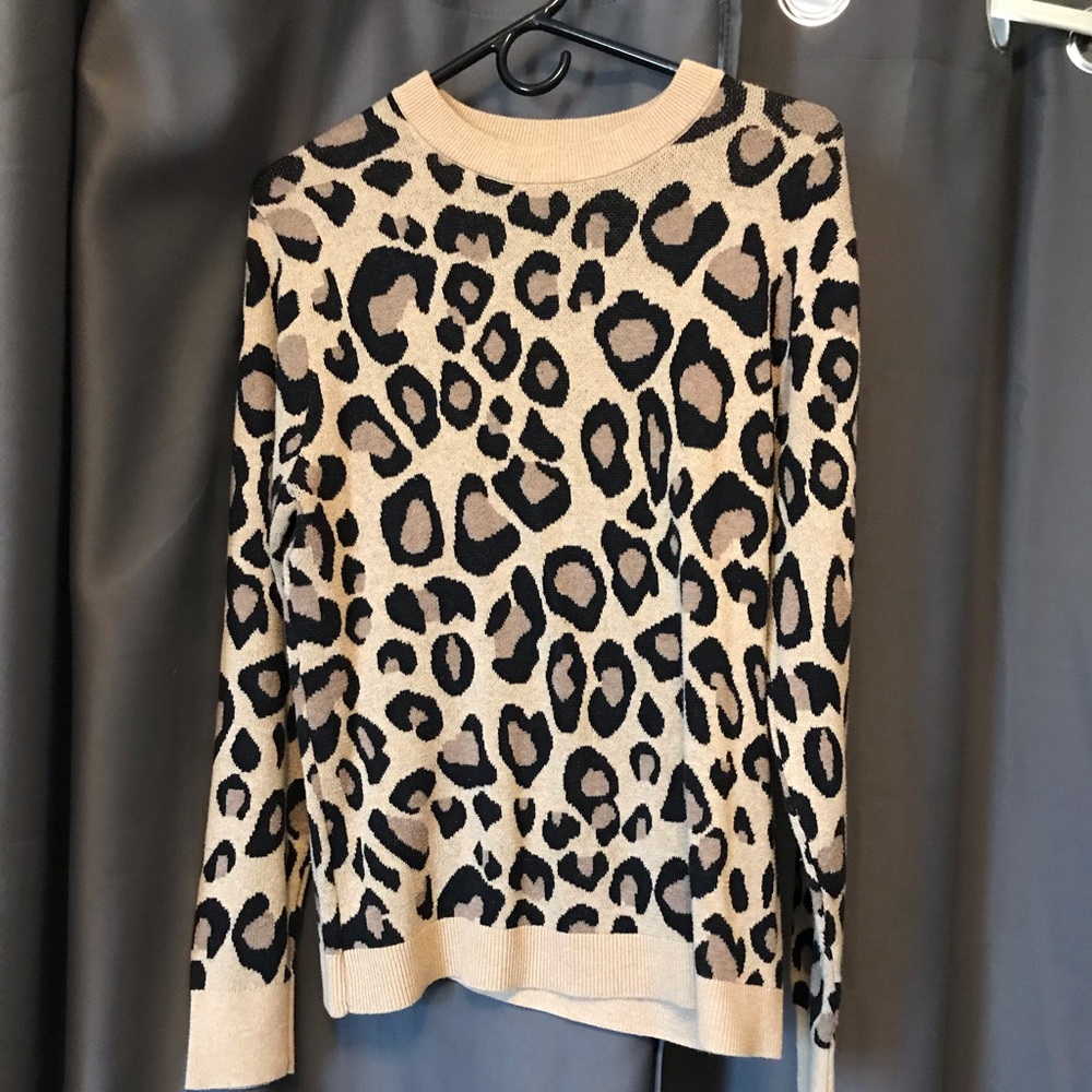 Cheetah sweater shirt